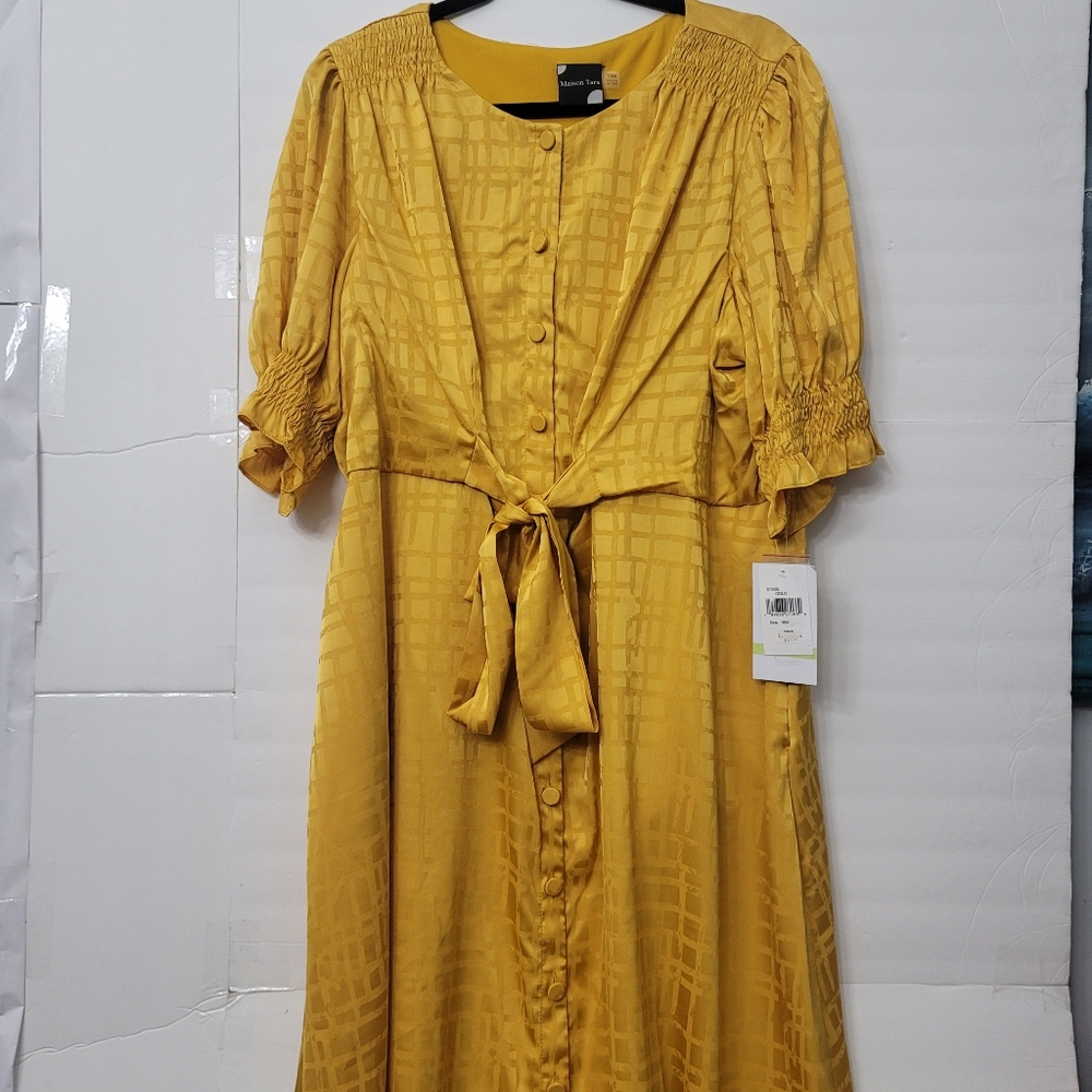 Maison Tara Grid Jacquard Button Front Jewel Neck